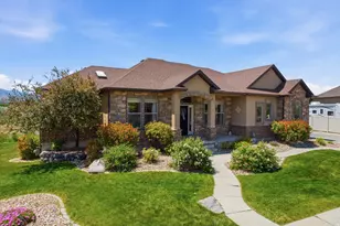 14212 S Stone Fly Dr W, Bluffdale, UT 84065 - Photo 2