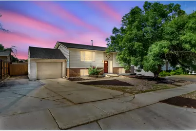 1124 E Webster Dr, Sandy, UT 84094 - Photo 2
