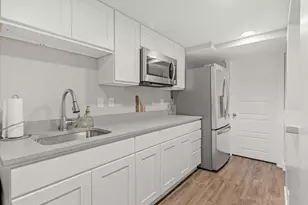 8136 S 6430 W, West Jordan, UT 84081 - Photo 32