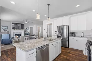 8136 S 6430 W, West Jordan, UT 84081 - Photo 12