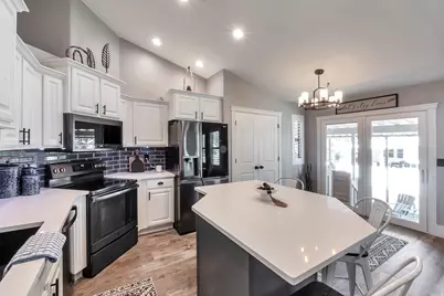 1023 N 3300 W, Layton, UT 84041 - Photo 8