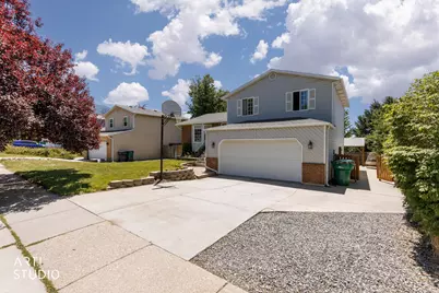 1122 E 2400 N, Layton, UT 84040 - Photo 2