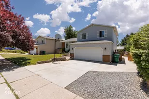 1122 E 2400 N, Layton, UT 84040 - Photo 2