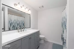 1122 E 2400 N, Layton, UT 84040 - Photo 10
