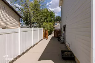1122 E 2400 N, Layton, UT 84040 - Photo 36