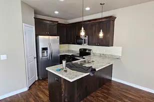 9607 N 4500 St W, Cedar Hills, UT 84062 - Photo 4