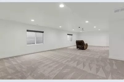 1005 E Antelope Dr, Eagle Mountain, UT 84005 - Photo 26