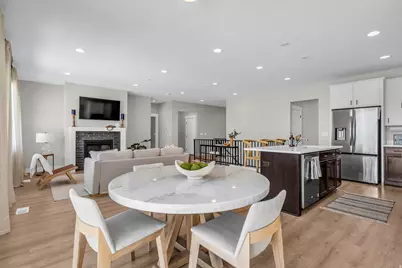 1005 E Antelope Dr, Eagle Mountain, UT 84005 - Photo 12