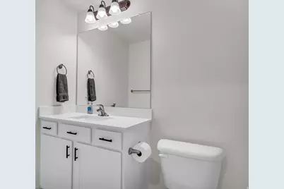 1005 E Antelope Dr, Eagle Mountain, UT 84005 - Photo 30