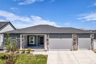 1005 E Antelope Dr, Eagle Mountain, UT 84005 - Photo 2