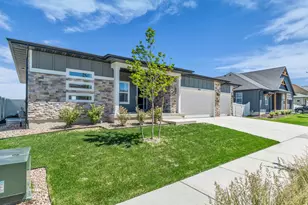 1005 E Antelope Dr, Eagle Mountain, UT 84005 - Photo 4