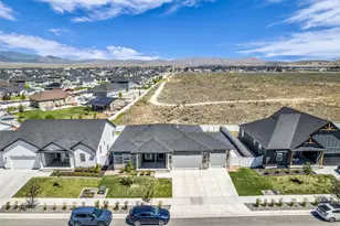 1005 E Antelope Dr, Eagle Mountain, UT 84005 - Photo 40