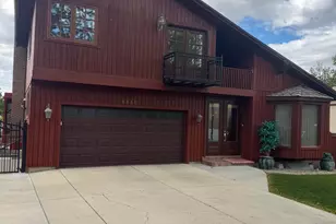 9650 S Buttonwood Dr, Sandy, UT 84092 - Photo 2