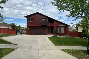 9650 S Buttonwood Dr, Sandy, UT 84092 - Photo 1