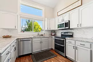 7651 S Village Glen Dr W, West Jordan, UT 84081 - Photo 8