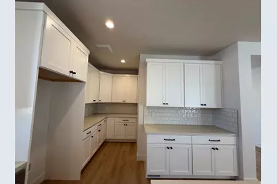 7084 W Bluefin Rd S, South Jordan, UT 84009 - Photo 12