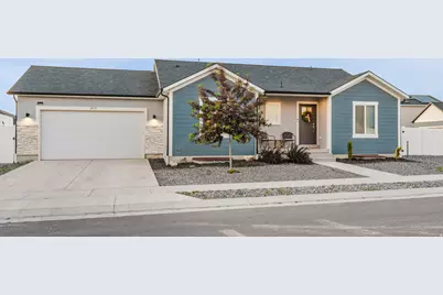 2415 E Boxwood Ln, Eagle Mountain, UT 84005 - Photo 2