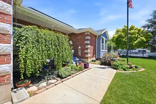 562 W 1400 N, West Bountiful, UT 84087 - Photo 40
