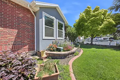 562 W 1400 N, West Bountiful, UT 84087 - Photo 38