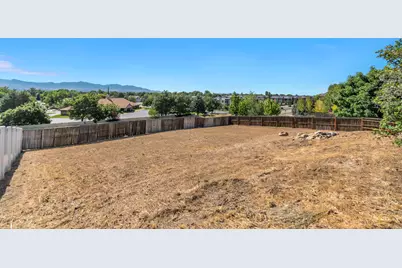 9832 S Falconhurst Dr E, Sandy, UT 84092 - Photo 28