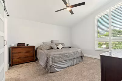 9832 S Falconhurst Dr E, Sandy, UT 84092 - Photo 10