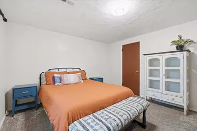 2570 W Blake Dr, Taylorsville, UT 84129 - Photo 38