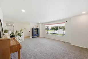 2570 W Blake Dr, Taylorsville, UT 84129 - Photo 8