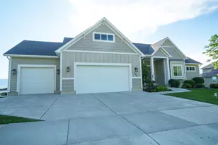 1693 Aspen Dr, Logan, UT 84341 - Photo 4