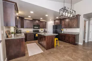 5437 S 3150 W, Roy, UT 84067 - Photo 12