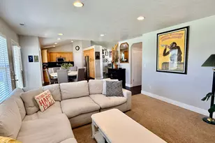 831 W Pages Ln, West Bountiful, UT 84087 - Photo 8