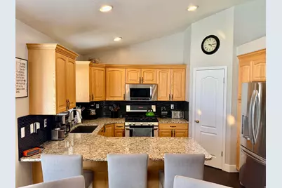 831 W Pages Ln, West Bountiful, UT 84087 - Photo 4