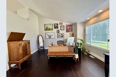 831 W Pages Ln, West Bountiful, UT 84087 - Photo 2