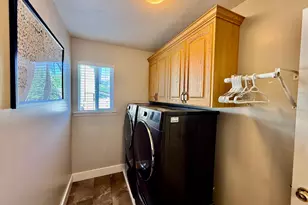 831 W Pages Ln, West Bountiful, UT 84087 - Photo 20