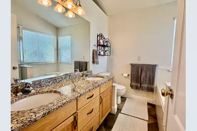 831 W Pages Ln, West Bountiful, UT 84087 - Photo 12