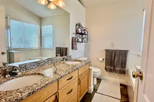 831 W Pages Ln, West Bountiful, UT 84087 - Photo 12