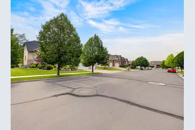 1878 N 1420 W, Provo, UT 84604 - Photo 4