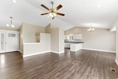 942 S 1050 W, Tooele, UT 84074 - Photo 6