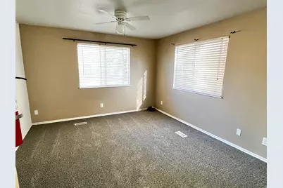 2875 N Hill Field Rd #4, Layton, UT 84041 - Photo 12