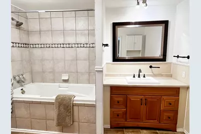 2875 N Hill Field Rd #4, Layton, UT 84041 - Photo 14