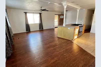 2875 N Hill Field Rd #4, Layton, UT 84041 - Photo 4
