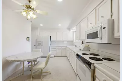 1750 E Crescent View Dr Dr, Sandy, UT 84092 - Photo 8