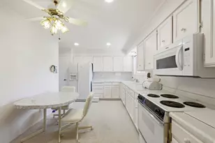 1750 E Crescent View Dr Dr, Sandy, UT 84092 - Photo 8