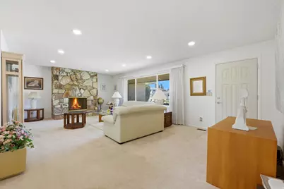 1750 E Crescent View Dr Dr, Sandy, UT 84092 - Photo 4