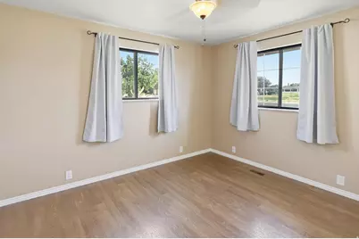 2778 W 1300 N, Clinton, UT 84015 - Photo 12