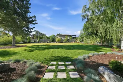 5 Apple Hill Cir, Sandy, UT 84092 - Photo 2