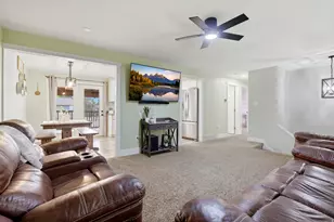 611 W 1635 N, Clinton, UT 84015 - Photo 6