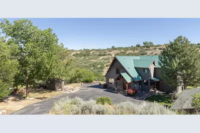 2105 E Dimple Dell Rd, Sandy, UT 84092 - Photo 36