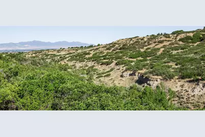 2105 E Dimple Dell Rd, Sandy, UT 84092 - Photo 18