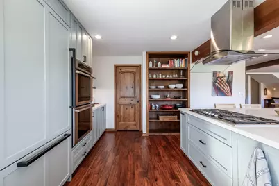 2105 E Dimple Dell Rd, Sandy, UT 84092 - Photo 8
