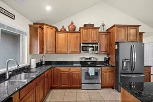 1994 W 9270 S, West Jordan, UT 84088 - Photo 10